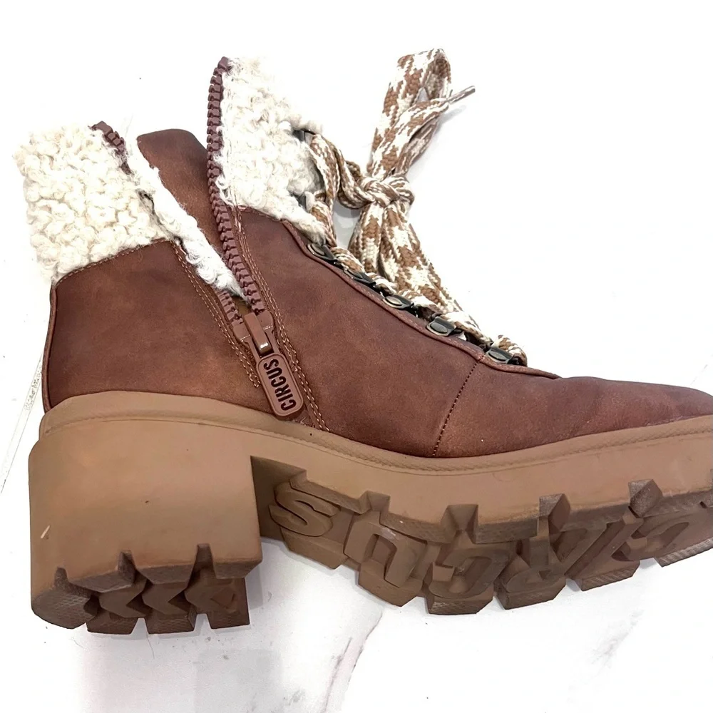 Circus by Sam Edelman Sambert‎ Dark Camel Brown and Cream Winter Boots 9